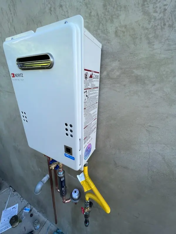 Tankless water heater installation for Inglewood Park homes